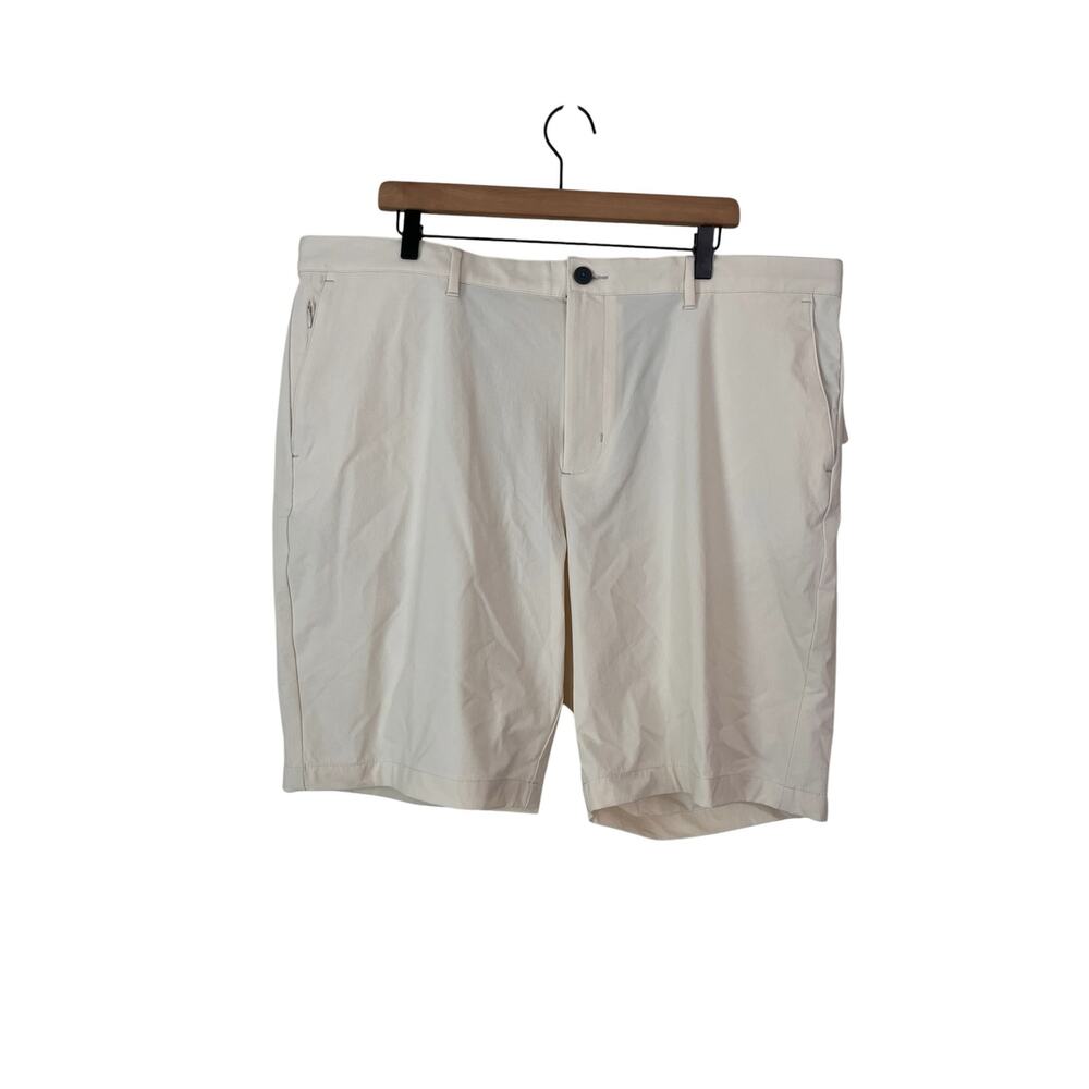 Tommy Bahama Chip Shot 10 In Short IslandZone UPF 30 Bleached Sand Size 42 NWT